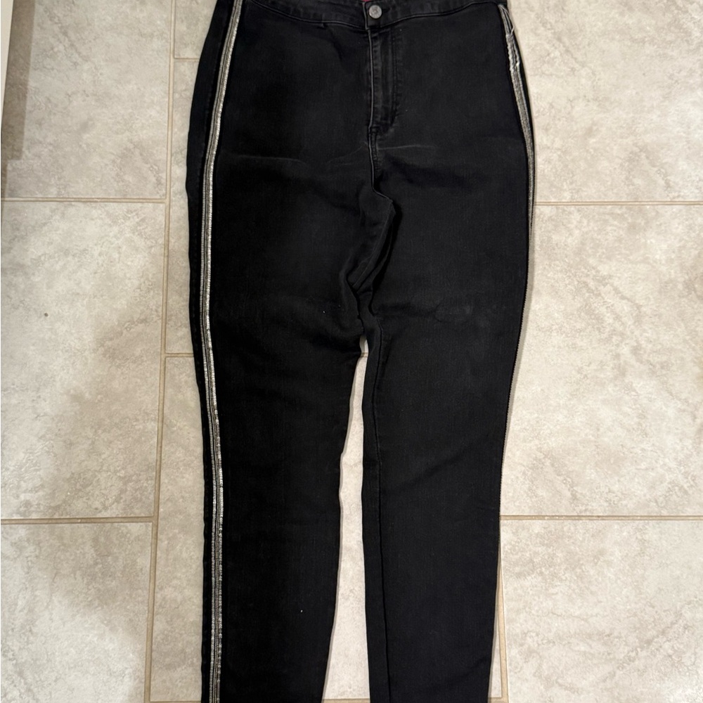 Guess Jean With Silver Line On The Side Size 32 Women